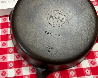 No. 8 Griswold Cast Iron Skillet, Erie 704 Vintage Small Block Logo, 10.5 inch, Restored Clean Frying Pan