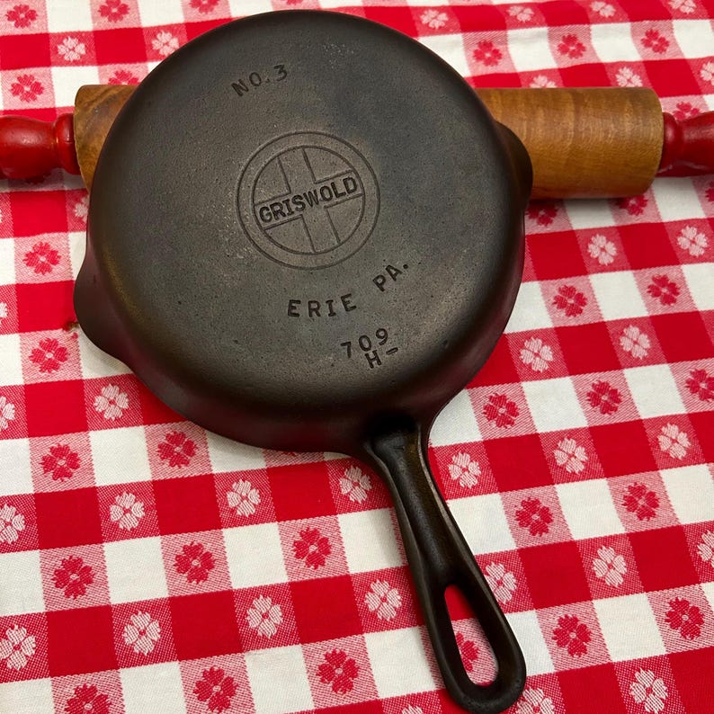 No. 3 Griswold Cast Iron Skillet, Vintage 3 Small Logo Erie PA 709 H