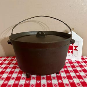 Vintage Cast Iron Camp Oven with Flat Lid, BSR #10, TriFooted Dutch Oven, Restored