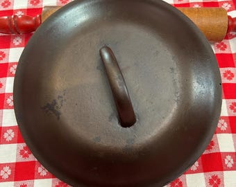 Vintage 4 qt. Older Lodge Cast Iron Domed Lid w Raised 3, Basting Points for Saucepot, Dutch Oven