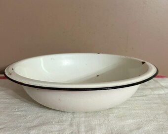 Vintage White Enamelware Basin w Black Trim, Round Enamel Wash Pan, Rustic Prim Decor