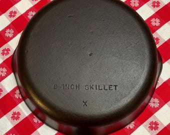 No. 5 Unmarked Wagner Ware Cast Iron Skillet, Restored Vintage 8 inch Frying Pan