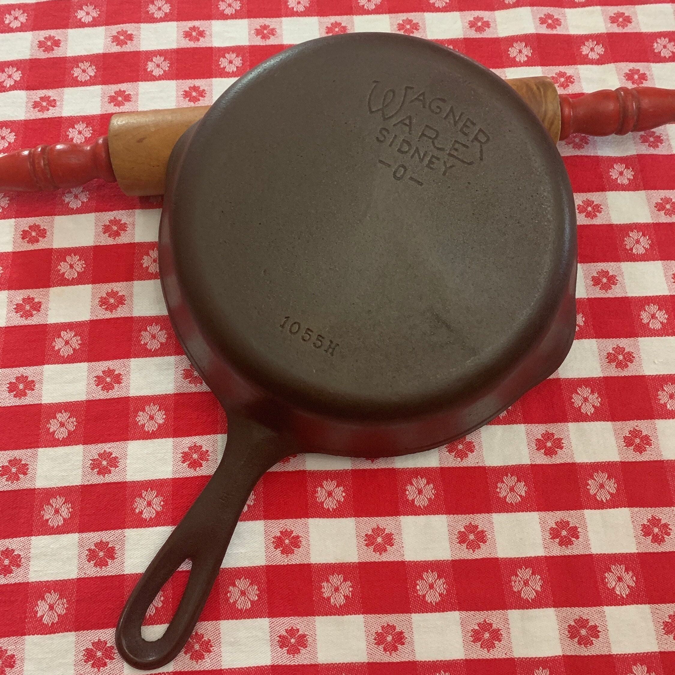 Unmarked Wagner Ware #6 Cast Iron 9 Inch Skillet Q
