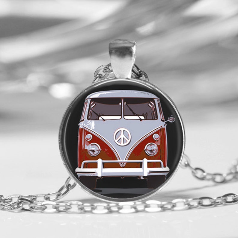 Vintage Red Hippie Bus Photo Pendant Necklace or Key Chain Retro bus Car Collectors Hippie Van Peace Sign Jewelry glass pendant