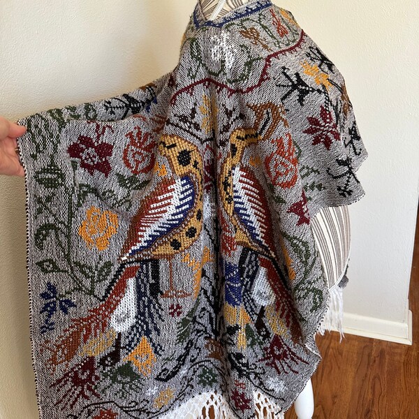 Vintage 70s Poncho Shaw Embroidered Peacocks Floral One Size