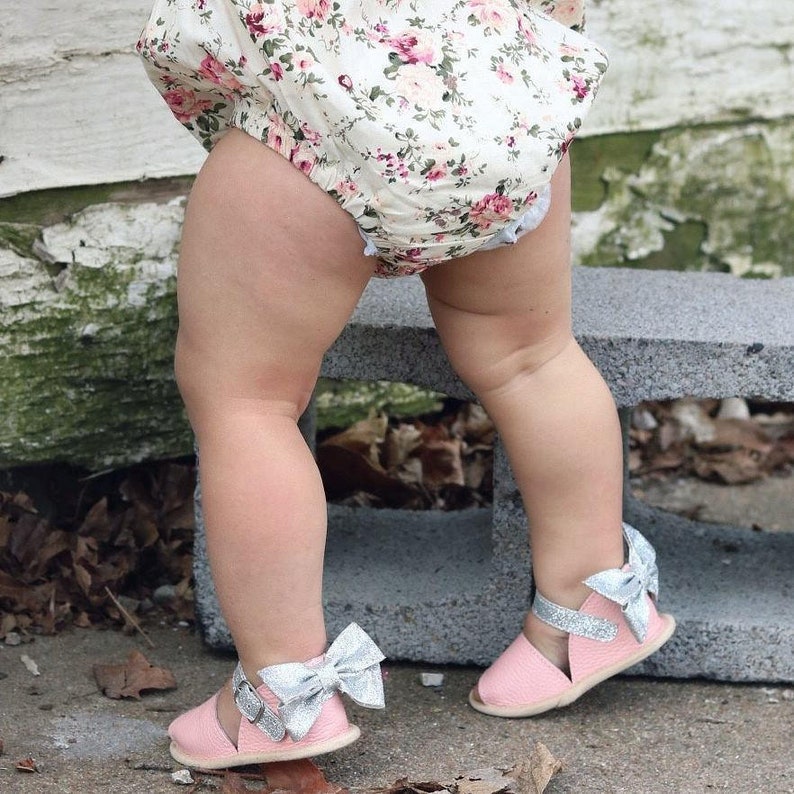 SALE ON SANDALS Infant and Toddler Soft or Rubber Sole Bella Simone Girls Leather Pink /& Silver Glitter Sandals with Bow