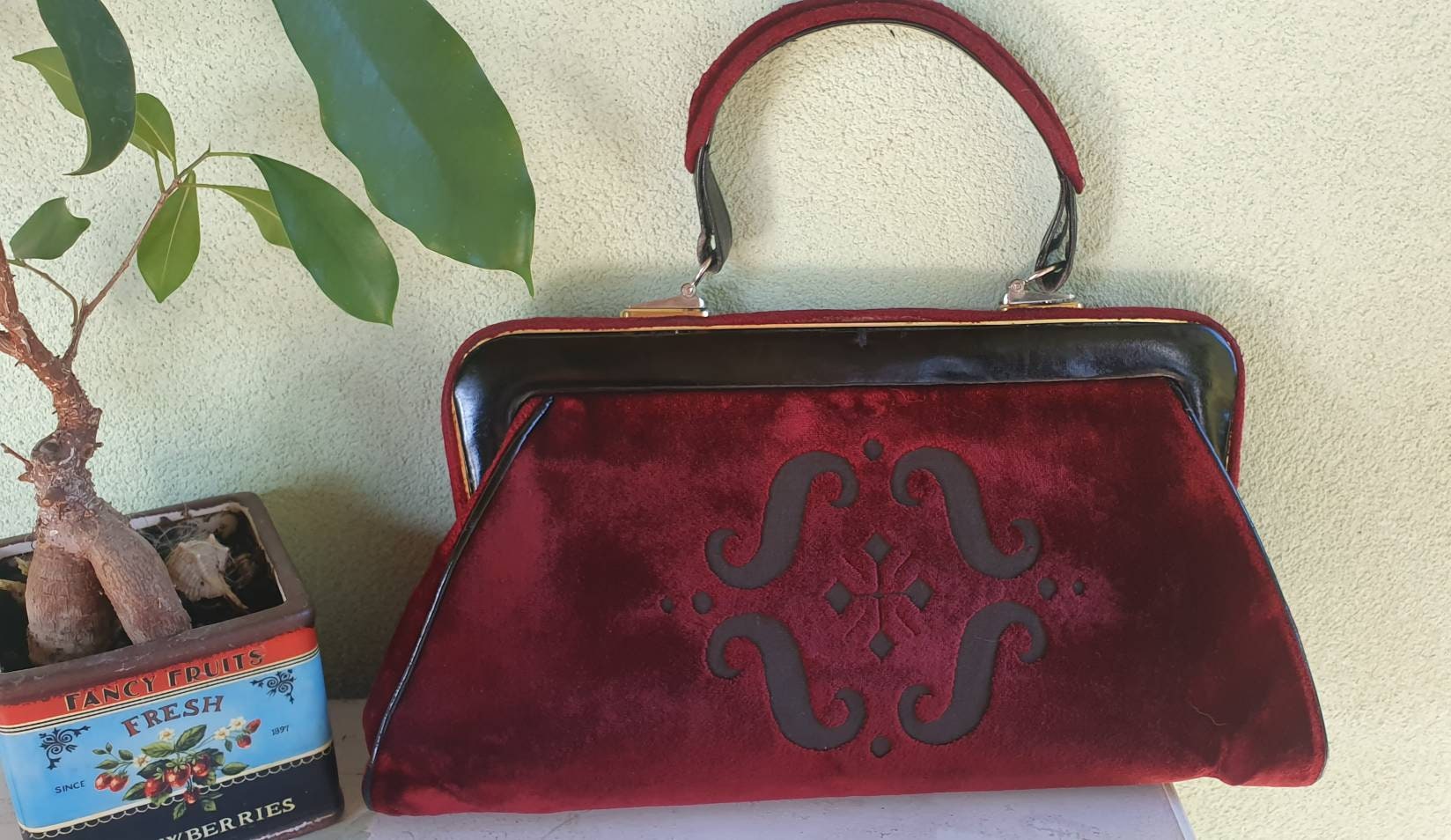 Borse anni deals 60