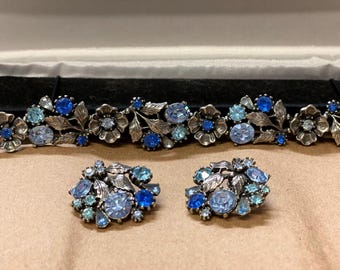 Beautiful 1950’s signed Lisner blue rhinestone bracelet & clip earrings set