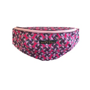 Bolso hecho a mano / Bolso de cinturón / Bolso de cadera / Fannypack / Estampado geométrico Disco rosa caliente con detalle azul brillante