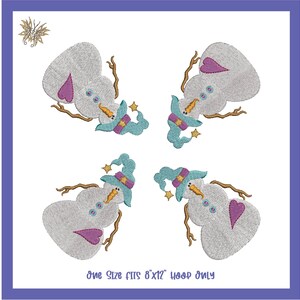 Könnte beinhalten: Vier graue Schneemänner mit blauen und violetten Hüten und rosa Herzen auf weißem Hintergrund. Der Text "One Size fits 8"x12" Hoop Only" befindet sich am unteren Rand des Bildes.