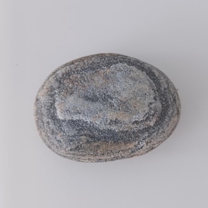 Natural Beach Stone for Terrariums, Aquariums, & Crafts – Unique, Smooth, Weathered Rock for Fish Tanks, Planters and DIY Projects