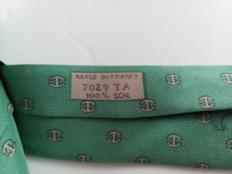 Vintage Herm\u00e8s Mens tie French made 100/% silk