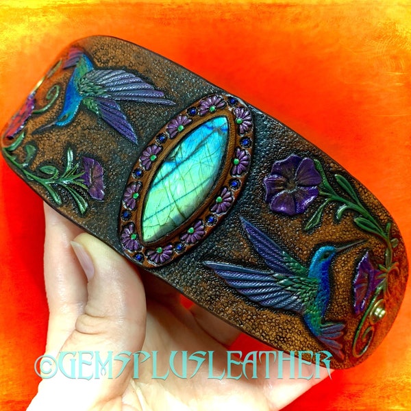 Tooled leather hummingbird bracelet - Hand painted leather cuff bracelet with labradorite cabochon and hummingbirds with iridescent sheen