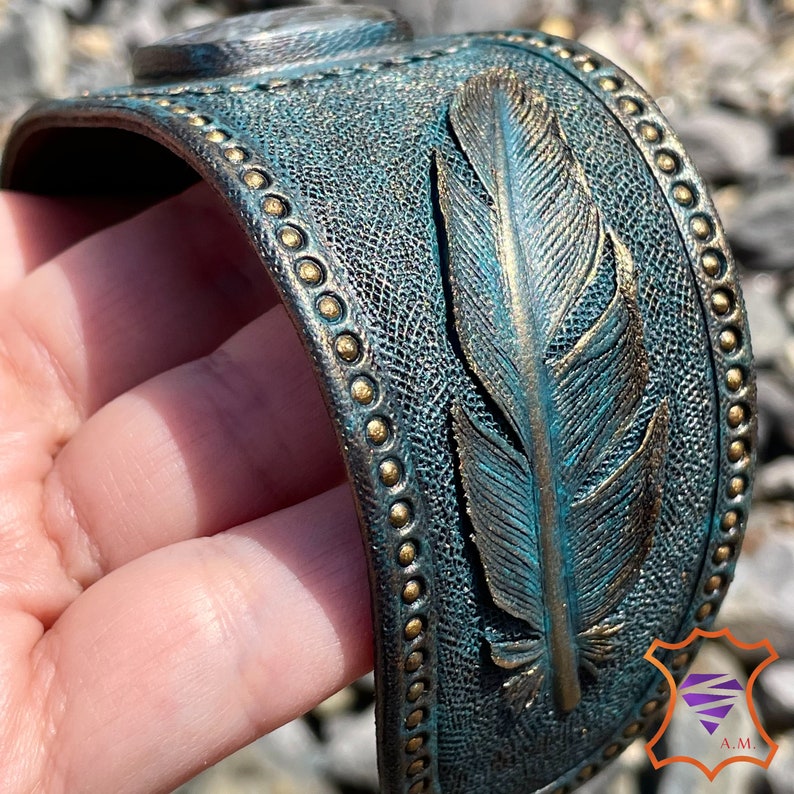 Tooled leather antique looking bronze cuff bracelet with blue labradorite and 3D feathers Vintage looking cuff image 4