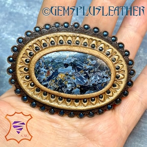 Hand punzierte Leder Concho mit Pietersit Cabochon - Natürliches Edelstein Zubehör - Taschen Schmuckstein - Taschenmacher - Zubehör