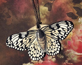 Colgante de mariposa de cuero repujado - Collar de mariposa de papel realista - Joyería artesanal hecha a mano / suministros para manualidades