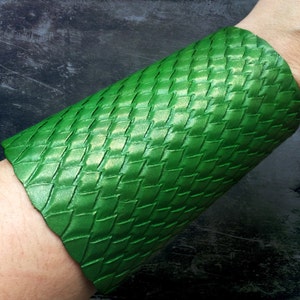 Hand tooled leather cuff bracelet / bracer a-la snake skin - Nature inspired jewelry and accessories