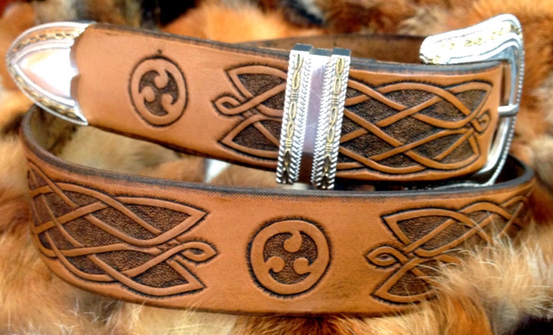 Hand tooled leather belt with Celtic ornament Hand carved leather gift for him Exclusive gift for ages image 3