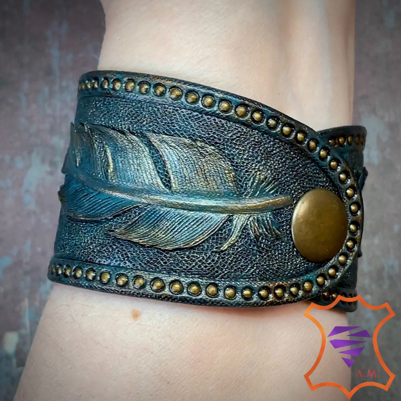 Tooled leather antique looking bronze cuff bracelet with blue labradorite and 3D feathers Vintage looking cuff image 8