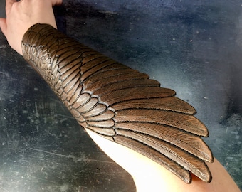 Pair of antique bronze looking leather wings bracers with lacing - Hand carved and hand painted leather winged armguards