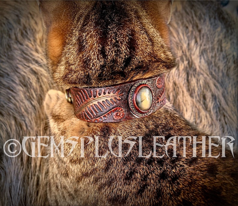 Hand tooled leather dog collar with labradorite and red fern Stylish artisan pet accessories by Gemsplusleather image 7