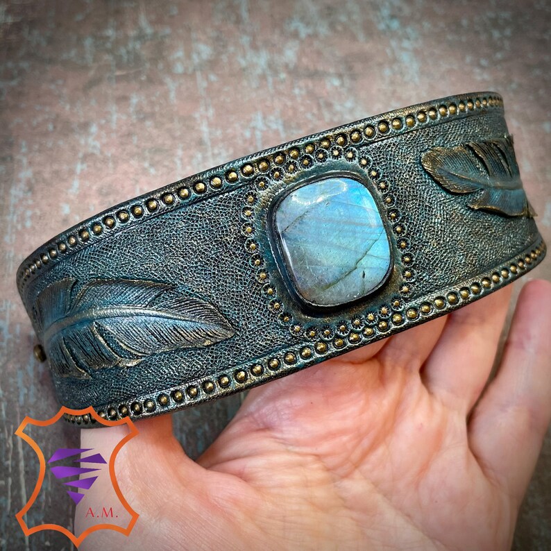 Tooled leather antique looking bronze cuff bracelet with blue labradorite and 3D feathers Vintage looking cuff image 1