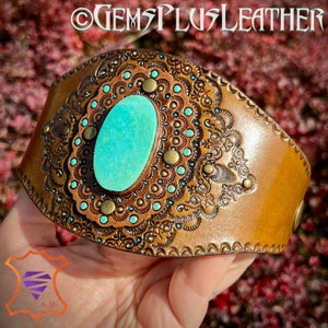 Hand tooled leather Western cuff bracelet with turquoise - Boho ewelry by Gemsplusleather - Leather gift for ages - Ethnic jewelry