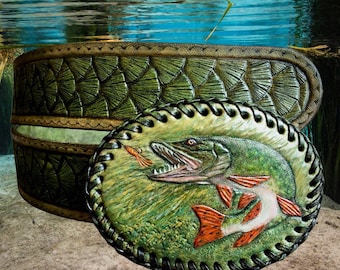 Cinturón de cuero hecho a mano con hebilla de pez lucio