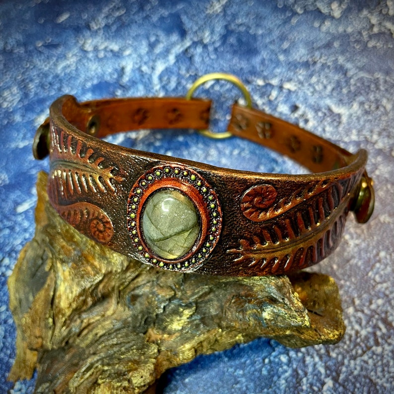 Hand tooled leather dog collar with labradorite and red fern Stylish artisan pet accessories by Gemsplusleather image 8