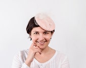 Tocado rosa para invitada de boda, tocado para boda de día, tocado rosa madre de la novia, tocado para madrina boda, tocado con lentejuelas
