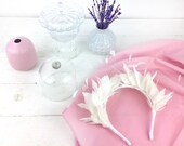Hellisay - Diadema de plumas azules para invitada de boda, diadema para novia, diadema de ballet, tocado azul de plumas, accesorio de plumas