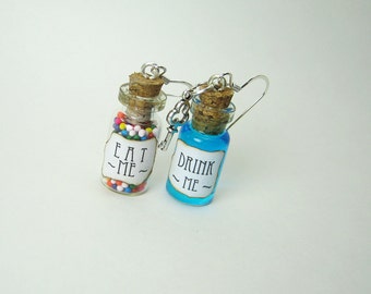 EAT Me & DRINK Me Alice in Wonderland 1ml Glass Bottle Charm Earrings - Vial Jar Earrings Set - Christmas Potion Fairy Tale