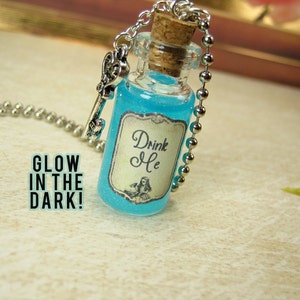 Drink Me 2ml Glass Bottle Necklace - Alice in Wonderland Vial Pendant - Fantasy Cosplay Potion Charm