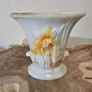Vintage Akro Agate Orange slag glass swirl daffodil vase.