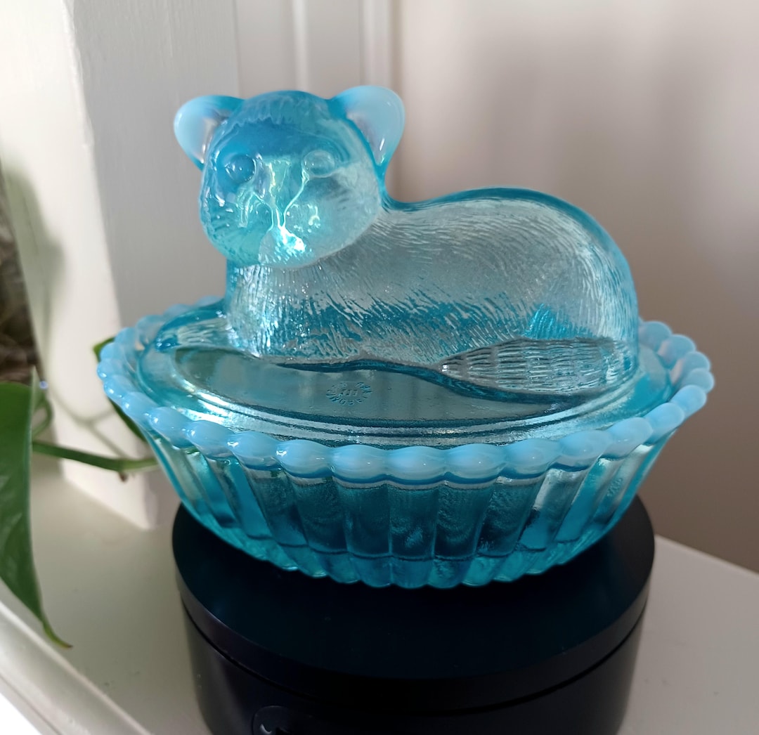 Westmoreland Glass Company Opalescent Blue Cat on a Nest Covered