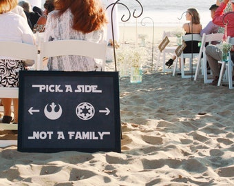 Star Wars Wedding Elige un lado no un cartel de color personalizado familiar 20x30