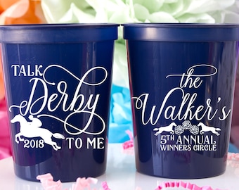 Talk Derby To Me Tazas personalizadas Kentucky Derby Party Favorece las carreras de caballos Decoración Fiesta de carreras de caballos Tazas personalizables Vasos de plástico