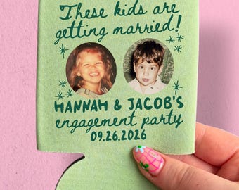 Fundas para latas "Estos chicos se casan" - Fundas para latas de fiesta de compromiso - La noche anterior - Recuerdos personalizados para fiestas de compromiso