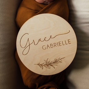 Custom Baby Announcement Plaque, Birth Announcement Sign, Newborn Photo Props, Wooden Name Plaque, Baby Shower Gift, New Baby Reveal 画像 1