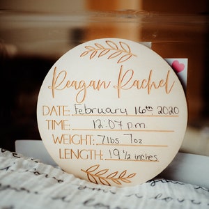 Baby Name Announcement Sign, Engraved Newborn Stats Sign, Birth Stats Wood Sign, Round Wooden Name Sign, Newborn Hospital Photo Props