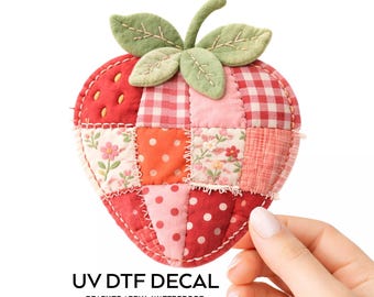 Pegatina transparente de transferencia UV DTF con diseño de fresas patchwork para tazas, vasos, portátiles y coches.