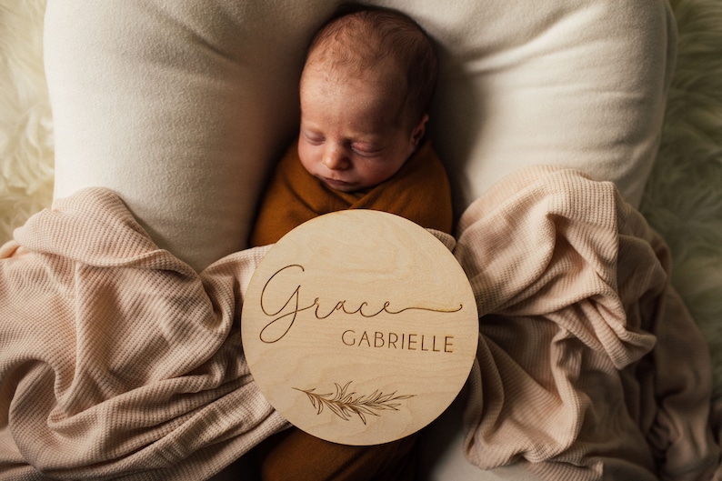 Newborn Announcement Sign Round Wooden Name Sign New Baby Etsy