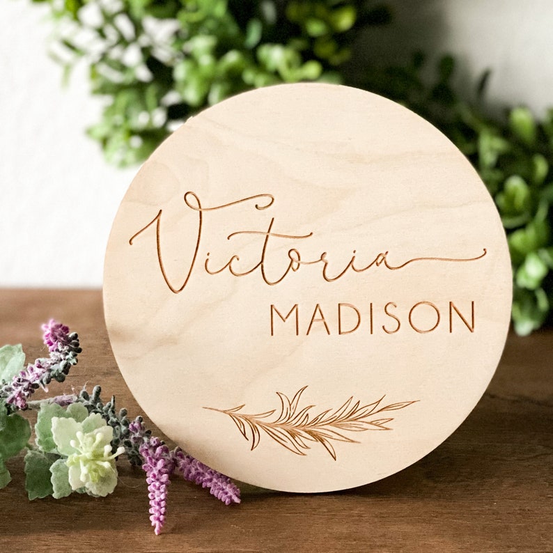 Custom Baby Announcement Plaque, Birth Announcement Sign, Newborn Photo Props, Wooden Name Plaque, Baby Shower Gift, New Baby Reveal 画像 10