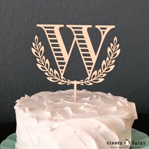 Rustic Wedding Cake Topper, Monogram Wedding Cake Topper, Custom Wood Wedding Cake Topper, Initials Cake Topper, Wreath Wedding Cake Topper
