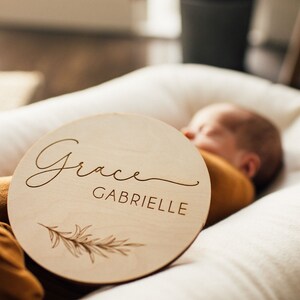 Custom Baby Announcement Plaque, Birth Announcement Sign, Newborn Photo Props, Wooden Name Plaque, Baby Shower Gift, New Baby Reveal 画像 8