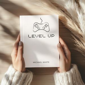 Cuaderno Gamify de tapa dura Level Up, cuaderno personalizado con tapa mate gamificada, regalo personalizable para gamers.