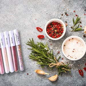 Kit de cocina ultraligero personalizado para exteriores / Organizador portátil de especias para acampar para senderismo, mochilerismo, autocaravanas y viajes / Regalo de equipo de camping imagen 9