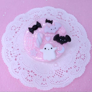 Kawaii Pastel Goth Phone Grip - Cute Halloween Accessories