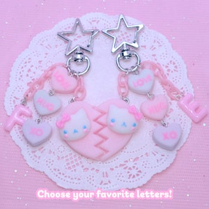 Llavero de doble corazón personalizado Kawaii con gatos, regalo personalizado de San Valentín y Galentine, lindos corazones de conversación