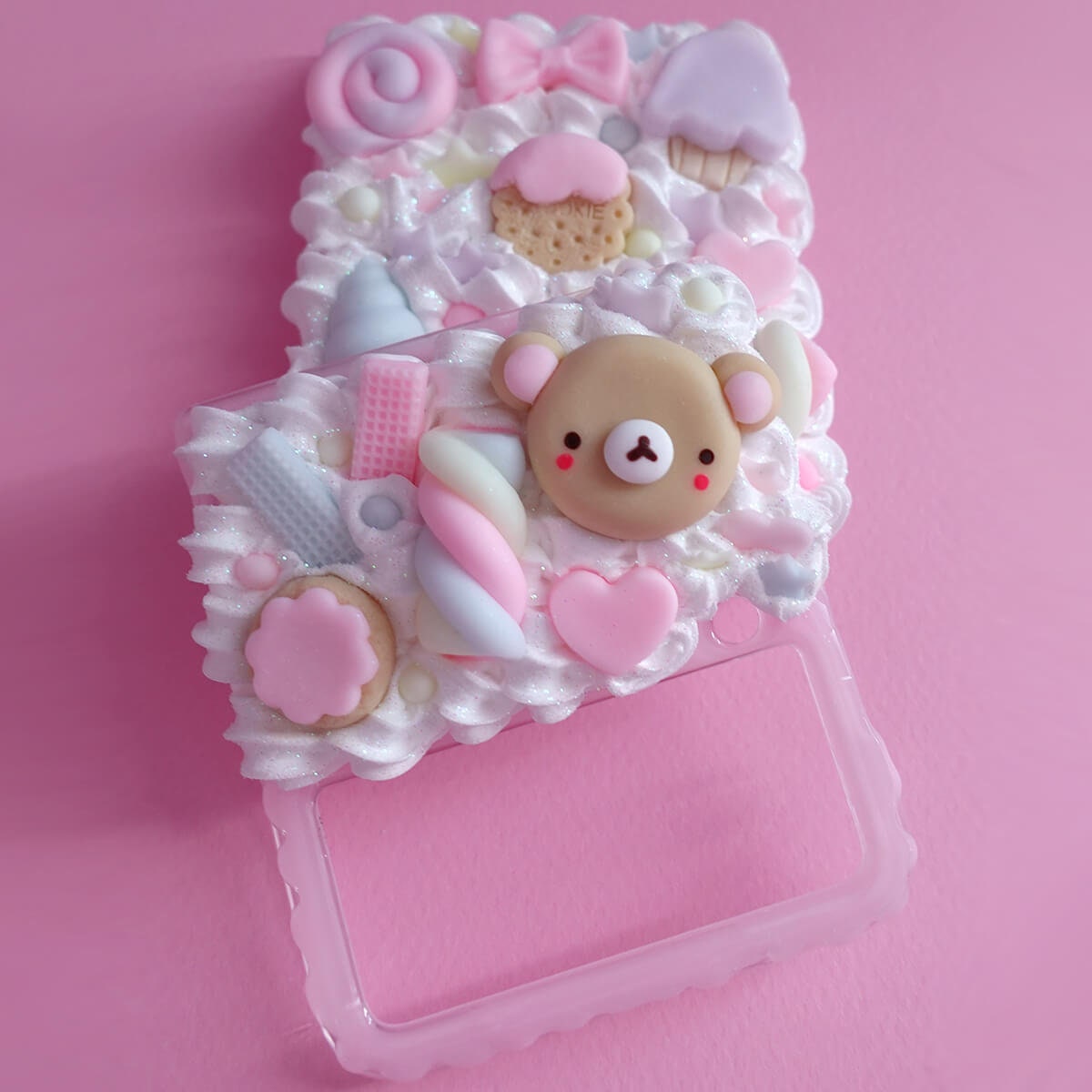 Decoden Phone Case DIY Kit Kawaii Boy Girl Lovers Kiss Bench Frames Bows  Cream and Charms for Samsung Android Apple iPhone Tablet 
